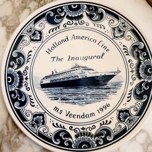 Blue Delft Holland America Line "MS Veendam 1996" Plate